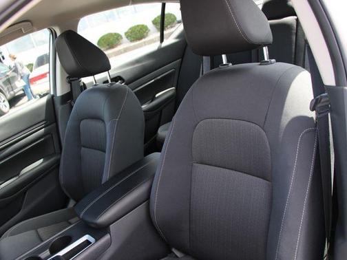 Glacier White 2025 Nissan Altima S FWD