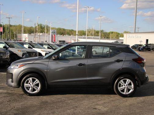 Gun Metallic 2025 Nissan Kicks S