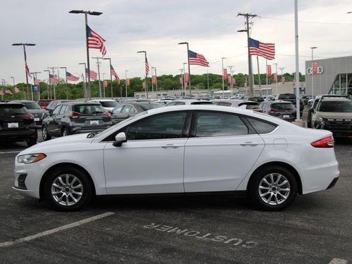 Oxford White 2020 Ford Fusion S