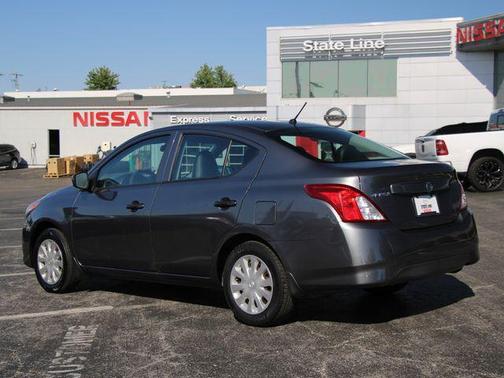 Gun Metallic 2016 Nissan Versa 1.6 S
