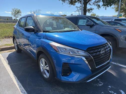 2025 Nissan Kicks S