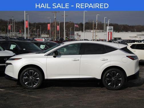 Everest White Pearl Tricoat 2026 Nissan Murano Platinum