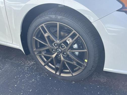 2025 Nissan Altima SR FWD