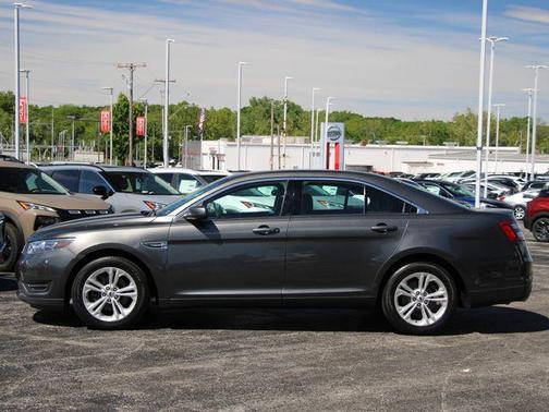 Magnetic Metallic 2017 Ford Taurus SEL