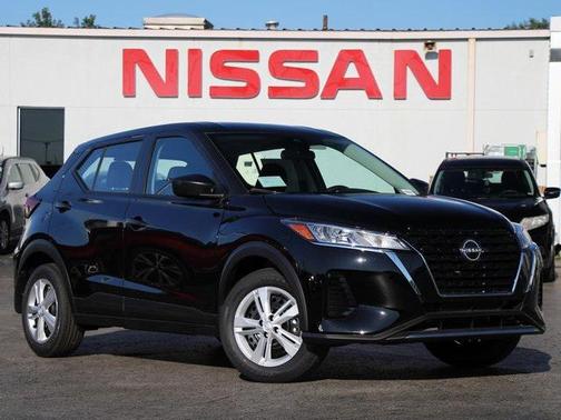 2025 Nissan Kicks S