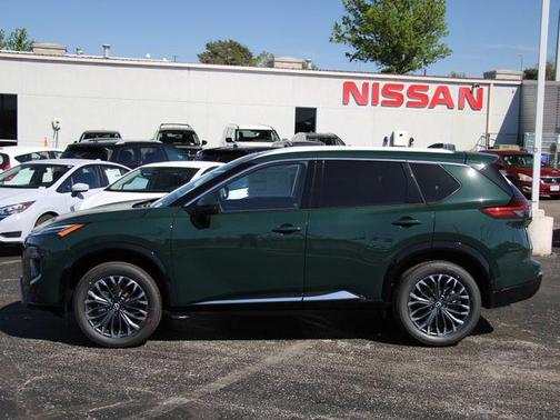 Obsidian Green 2026 Nissan Rogue Platinum