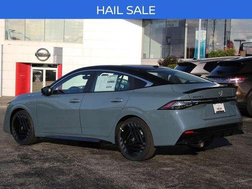 Atlantic Gray Metallic/Super Black 2026 Nissan Sentra SR