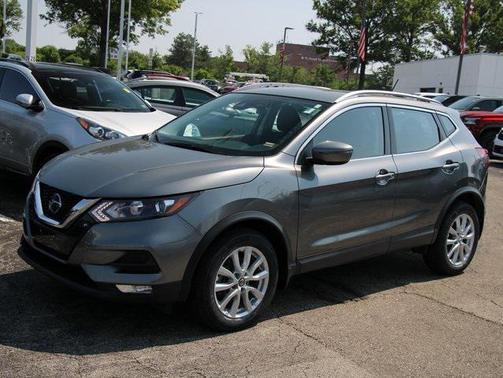 2022 Nissan Rogue Sport SV