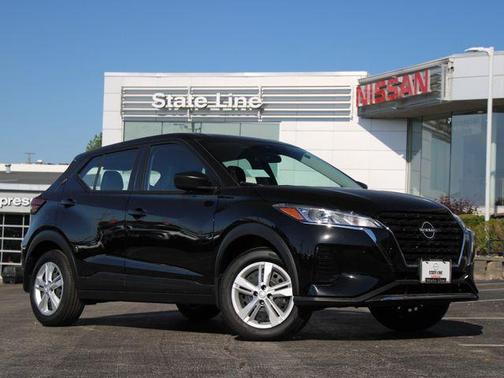 Super Black 2025 Nissan Kicks S