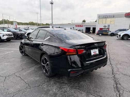 2023 Nissan Altima SR FWD