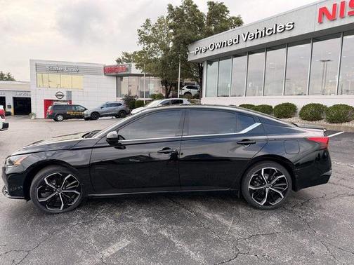 2023 Nissan Altima SR FWD