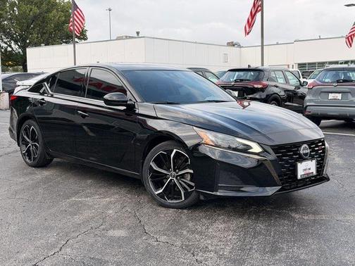 2023 Nissan Altima SR FWD