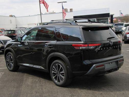 Super Black 2026 Nissan Pathfinder Platinum