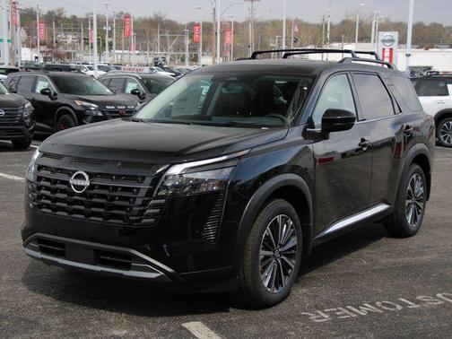 Super Black 2026 Nissan Pathfinder Platinum