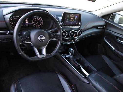 Atlantic Gray Metallic/Super Black 2025 Nissan Sentra SR