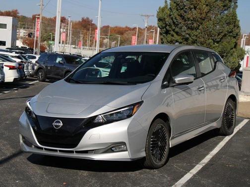 2024 Nissan Leaf SV PLUS
