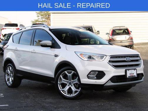 White Platinum Metallic Tri-Coat 2019 Ford Escape Titanium
