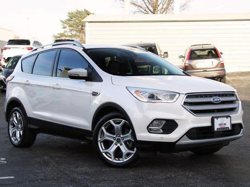 White Platinum Metallic Tri-Coat 2019 Ford Escape Titanium