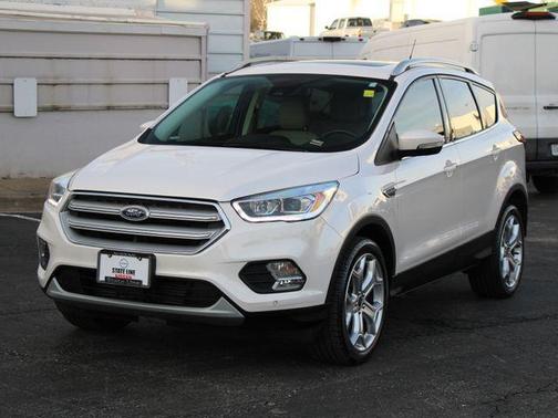 White Platinum Metallic Tri-Coat 2019 Ford Escape Titanium