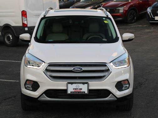 White Platinum Metallic Tri-Coat 2019 Ford Escape Titanium