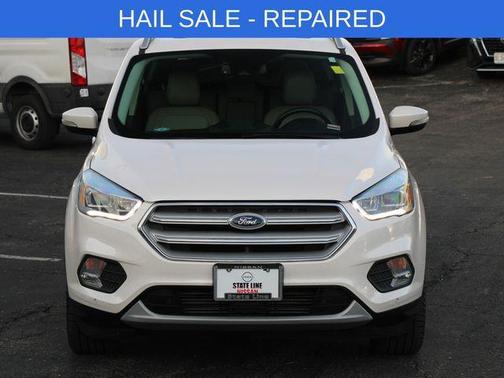 White Platinum Metallic Tri-Coat 2019 Ford Escape Titanium