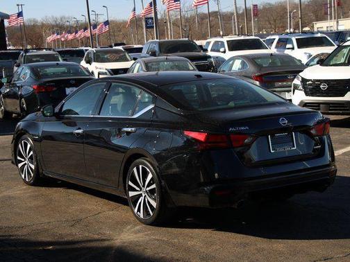 2020 Nissan Altima Platinum VC-Turbo FWD