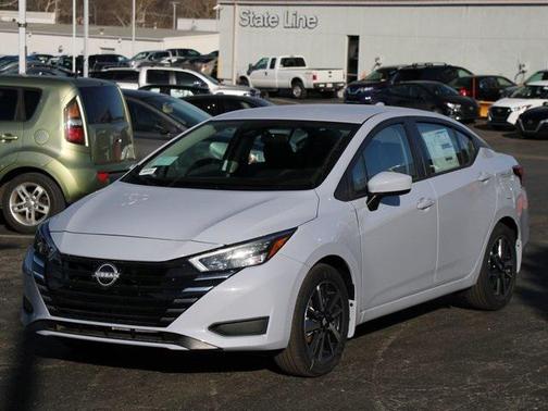 2025 Nissan Versa 1.6 SV