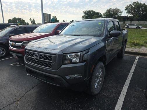 Gun Metallic 2024 Nissan Frontier SV