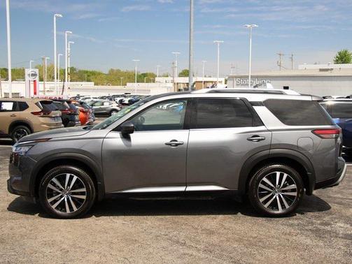 2024 Nissan Pathfinder Platinum 4WD