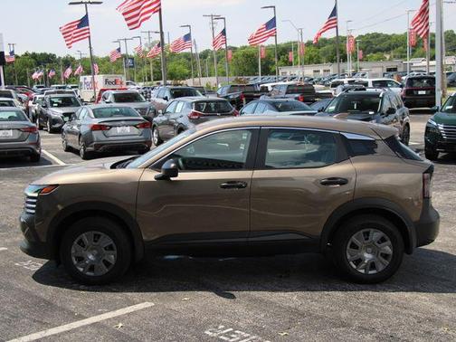 Canyon Bronze Metallic 2025 Nissan Kicks S