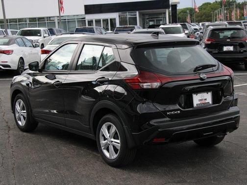 2024 Nissan Kicks S
