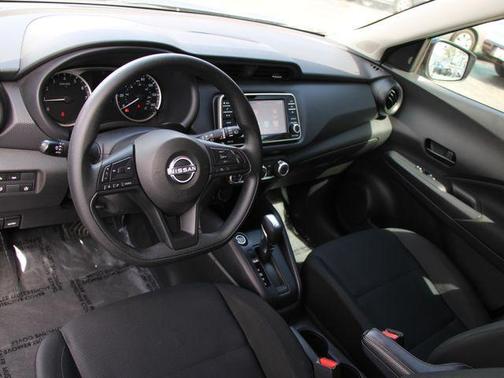 Gun Metallic 2023 Nissan Kicks S