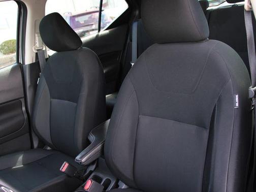 Gun Metallic 2023 Nissan Kicks S