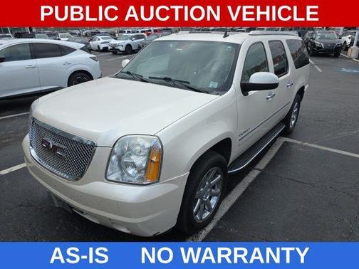 White Diamond Tricoat 2011 GMC Yukon XL Denali