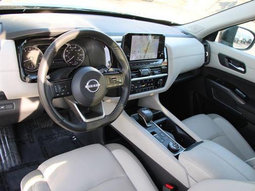 Obsidian Green Pearl 2025 Nissan Pathfinder SL 4WD