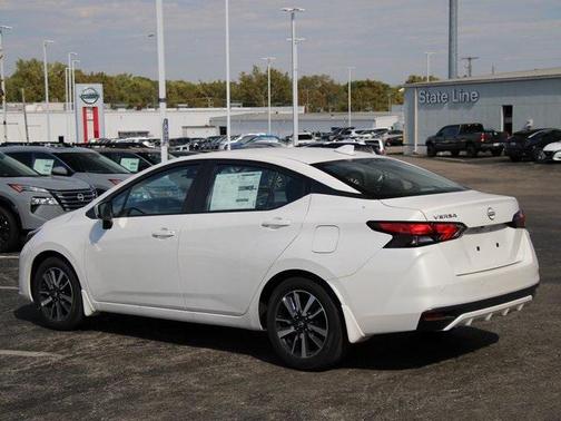 2025 Nissan Versa 1.6 SV