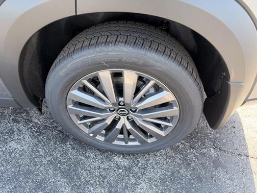 2025 Nissan Pathfinder SL 4WD