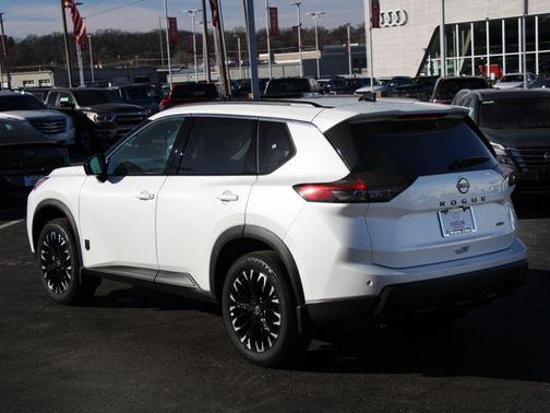 Everest White Pearl Tricoat 2026 Nissan Rogue Dark Armor