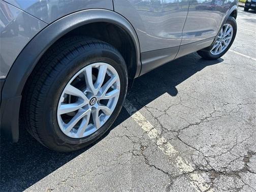 2022 Nissan Rogue Sport SV