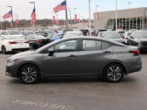 Gun Metallic 2025 Nissan Versa 1.6 S