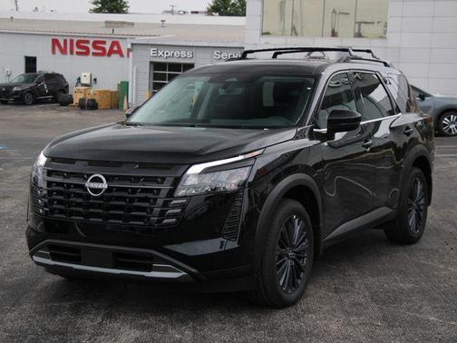 Super Black 2026 Nissan Pathfinder SL