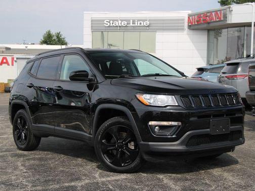 Diamond Black Crystal Pearlcoat 2018 Jeep Compass Latitude