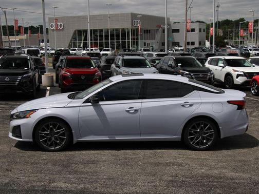 Gray Sky Pearl 2024 Nissan Altima SR VC-Turbo FWD