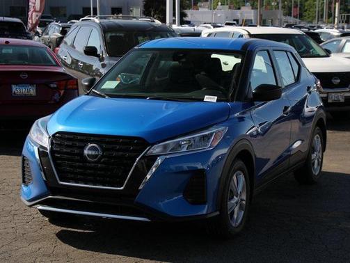 2025 Nissan Kicks S