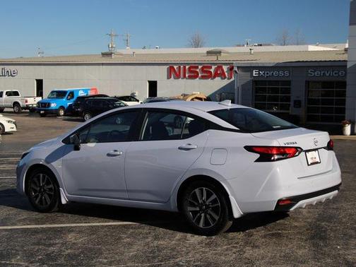 2025 Nissan Versa 1.6 SV