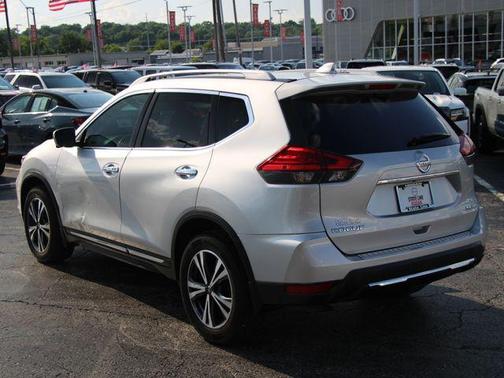 Brilliant Silver 2017 Nissan Rogue SL