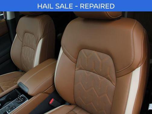 Scarlet Ember Tintcoat/Super Black 2026 Nissan Pathfinder Platinum