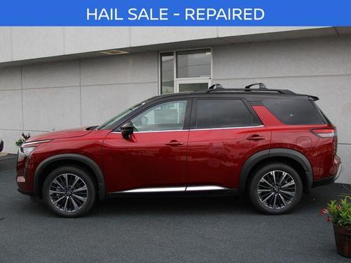 Scarlet Ember Tintcoat/Super Black 2026 Nissan Pathfinder Platinum