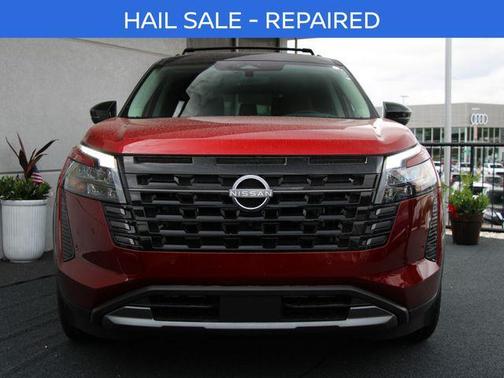 Scarlet Ember Tintcoat/Super Black 2026 Nissan Pathfinder Platinum