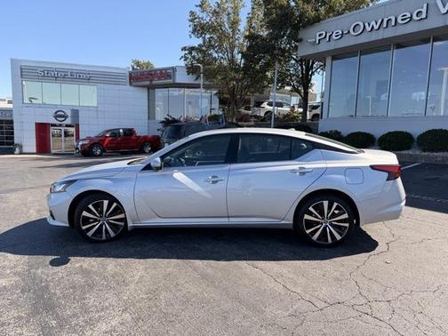 2021 Nissan Altima Platinum Intelligent AWD
